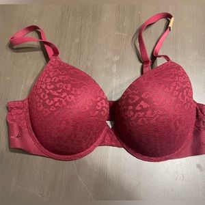 PINK Victorias Secret Wear Everywhere push up bra. 36C